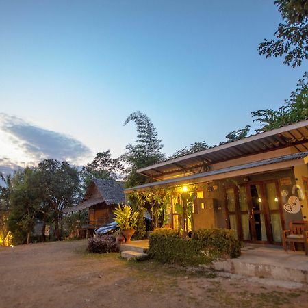 Baan Kati Sod Hotell Pai Exteriör bild